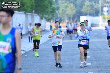 BINH DUONG NEW CITY HALF MARATHON 2024 - Ảnh #1770348