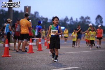 BINH DUONG NEW CITY HALF MARATHON 2024 - Ảnh #1728176