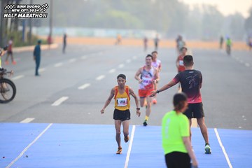 BINH DUONG NEW CITY HALF MARATHON 2024 - Ảnh #1739358