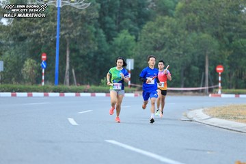 BINH DUONG NEW CITY HALF MARATHON 2024 - Ảnh #1735486