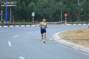 BINH DUONG NEW CITY HALF MARATHON 2024 - Ảnh #1734985