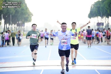 BINH DUONG NEW CITY HALF MARATHON 2024 - Ảnh #1760982