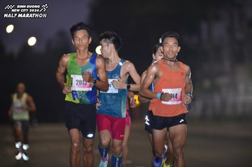 BINH DUONG NEW CITY HALF MARATHON 2024 - Ảnh #1755621