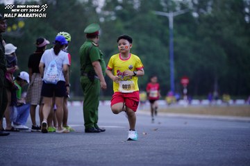 BINH DUONG NEW CITY HALF MARATHON 2024 - Ảnh #1725010