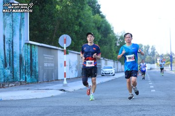 BINH DUONG NEW CITY HALF MARATHON 2024 - Ảnh #1776244