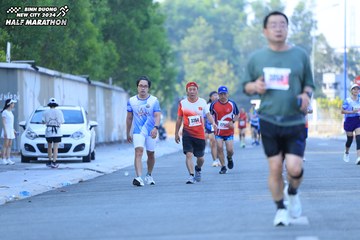 BINH DUONG NEW CITY HALF MARATHON 2024 - Ảnh #1767051
