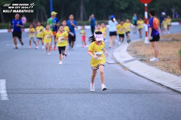 BINH DUONG NEW CITY HALF MARATHON 2024 - Ảnh #1726611