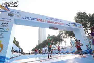 BINH DUONG NEW CITY HALF MARATHON 2024 - Ảnh #1821436