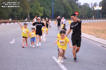 BINH DUONG NEW CITY HALF MARATHON 2024 - Ảnh #1727188