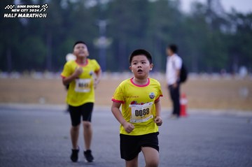 BINH DUONG NEW CITY HALF MARATHON 2024 - Ảnh #1725170
