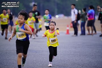 BINH DUONG NEW CITY HALF MARATHON 2024 - Ảnh #1725355