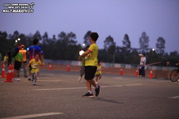 BINH DUONG NEW CITY HALF MARATHON 2024 - Ảnh #1728432