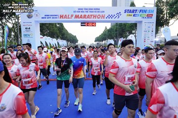 BINH DUONG NEW CITY HALF MARATHON 2024 - Ảnh #1770637