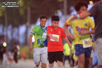 BINH DUONG NEW CITY HALF MARATHON 2024 - Ảnh #1724468