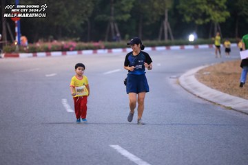 BINH DUONG NEW CITY HALF MARATHON 2024 - Ảnh #1727282