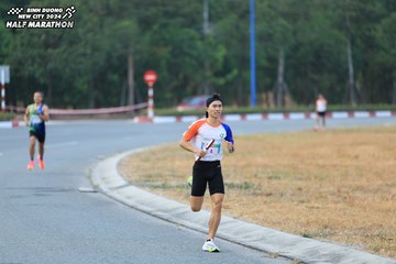 BINH DUONG NEW CITY HALF MARATHON 2024 - Ảnh #1735098