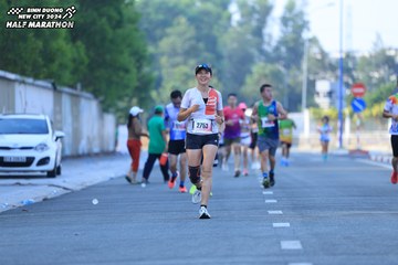 BINH DUONG NEW CITY HALF MARATHON 2024 - Ảnh #1766580