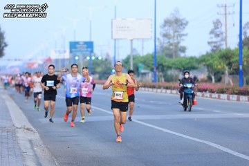 BINH DUONG NEW CITY HALF MARATHON 2024 - Ảnh #1770233
