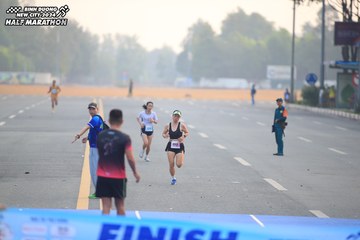 BINH DUONG NEW CITY HALF MARATHON 2024 - Ảnh #1738646