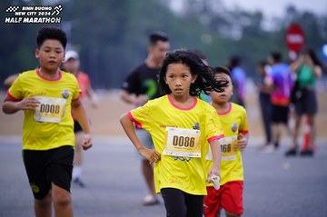 BINH DUONG NEW CITY HALF MARATHON 2024 - Ảnh #1725371