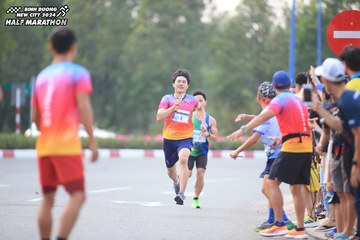 BINH DUONG NEW CITY HALF MARATHON 2024 - Ảnh #1736344