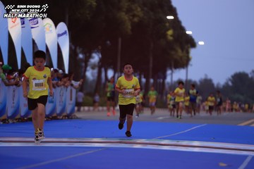 BINH DUONG NEW CITY HALF MARATHON 2024 - Ảnh #1729123
