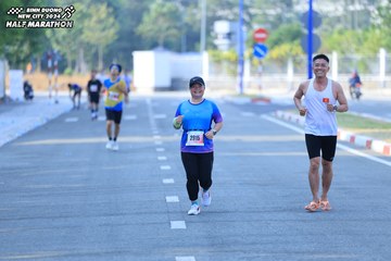 BINH DUONG NEW CITY HALF MARATHON 2024 - Ảnh #1771513