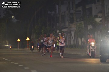 BINH DUONG NEW CITY HALF MARATHON 2024 - Ảnh #1755544