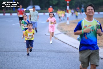 BINH DUONG NEW CITY HALF MARATHON 2024 - Ảnh #1726395