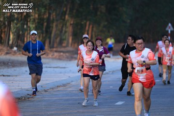 BINH DUONG NEW CITY HALF MARATHON 2024 - Ảnh #1772601