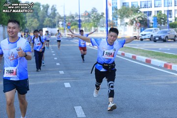 BINH DUONG NEW CITY HALF MARATHON 2024 - Ảnh #1770793
