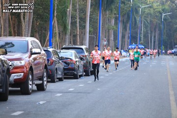 BINH DUONG NEW CITY HALF MARATHON 2024 - Ảnh #1756382