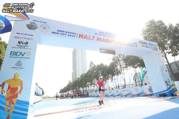BINH DUONG NEW CITY HALF MARATHON 2024 - Ảnh #1819022