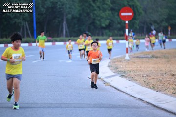 BINH DUONG NEW CITY HALF MARATHON 2024 - Ảnh #1726345