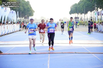 BINH DUONG NEW CITY HALF MARATHON 2024 - Ảnh #1762264