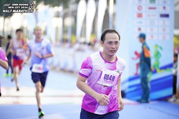 BINH DUONG NEW CITY HALF MARATHON 2024 - Ảnh #1759559