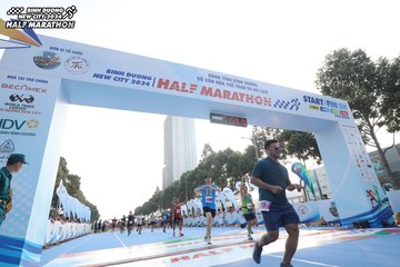 BINH DUONG NEW CITY HALF MARATHON 2024 - Ảnh #1821792