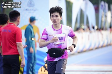 BINH DUONG NEW CITY HALF MARATHON 2024 - Ảnh #1758375