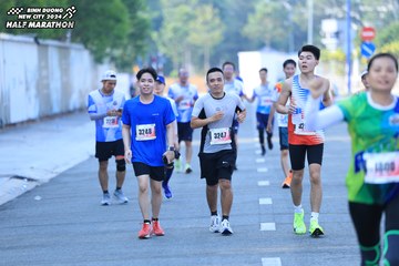 BINH DUONG NEW CITY HALF MARATHON 2024 - Ảnh #1770410