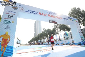BINH DUONG NEW CITY HALF MARATHON 2024 - Ảnh #1819226