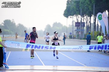 BINH DUONG NEW CITY HALF MARATHON 2024 - Ảnh #1771789