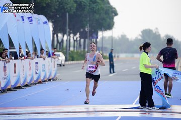 BINH DUONG NEW CITY HALF MARATHON 2024 - Ảnh #1770778