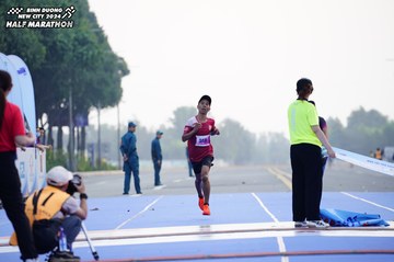 BINH DUONG NEW CITY HALF MARATHON 2024 - Ảnh #1771064