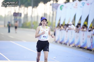 BINH DUONG NEW CITY HALF MARATHON 2024 - Ảnh #1757186