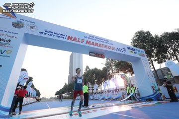 BINH DUONG NEW CITY HALF MARATHON 2024 - Ảnh #1738371