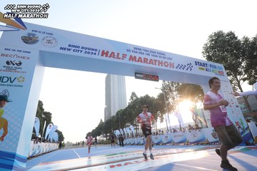 BINH DUONG NEW CITY HALF MARATHON 2024 - Ảnh #1819944