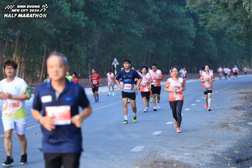BINH DUONG NEW CITY HALF MARATHON 2024 - Ảnh #1750602