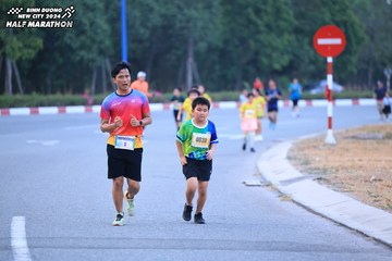 BINH DUONG NEW CITY HALF MARATHON 2024 - Ảnh #1725596