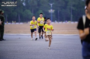 BINH DUONG NEW CITY HALF MARATHON 2024 - Ảnh #1725387