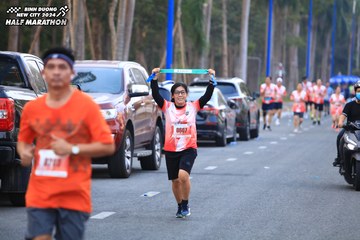 BINH DUONG NEW CITY HALF MARATHON 2024 - Ảnh #1756336